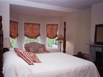 Freemason Inn Bed And Breakfast Norfolk Exterior photo