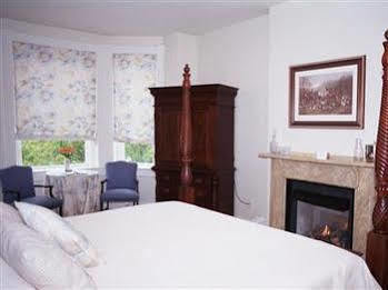 Freemason Inn Bed And Breakfast Norfolk Exterior photo