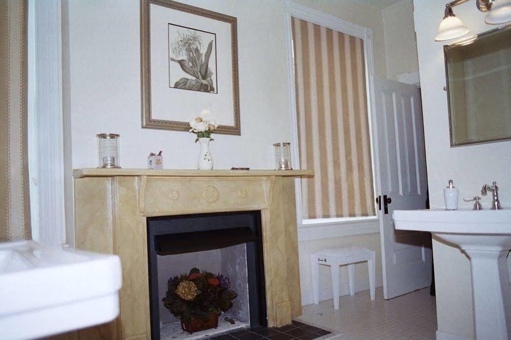 Freemason Inn Bed And Breakfast Norfolk Exterior photo